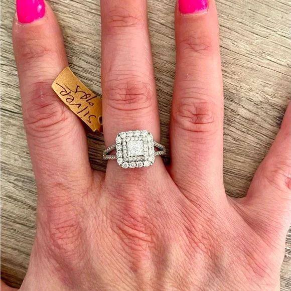 Sterling Silver 925 Princess Shape Ring - Picture 1 of 3